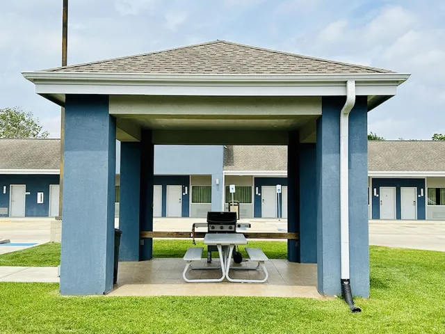 Lonestar Inn, El Campo Texas