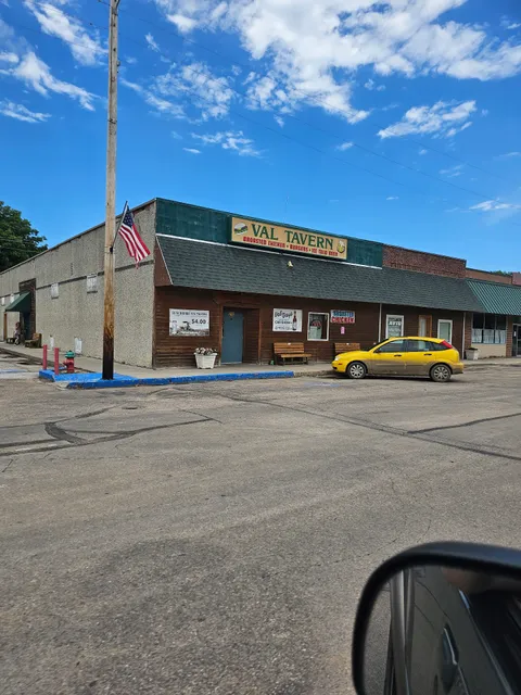 Val Tavern