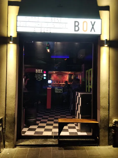 Box Pub