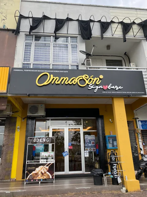 OmmaSón Signature Korean Cafe