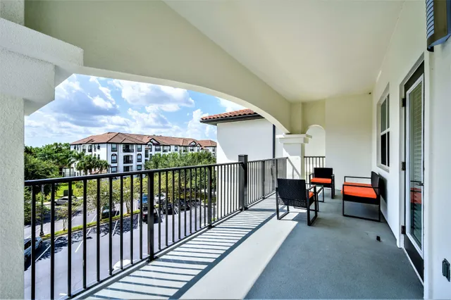 Vista Cay By Millenium