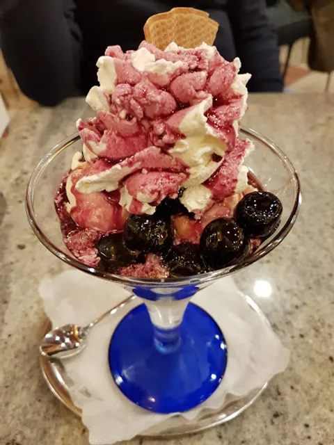 Claudio Camerin Eiscafé