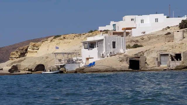 Fisherman's Syrma House