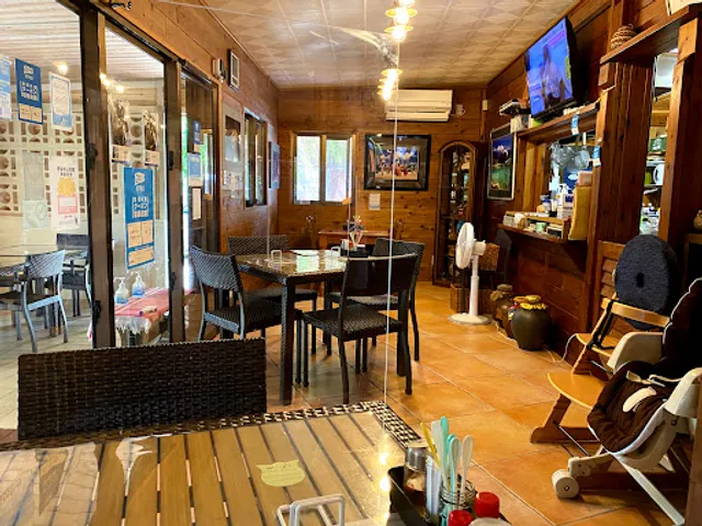 ダイニング英(はなぶさ)