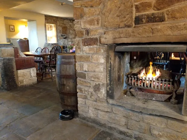 The Beehive Pub & Dining