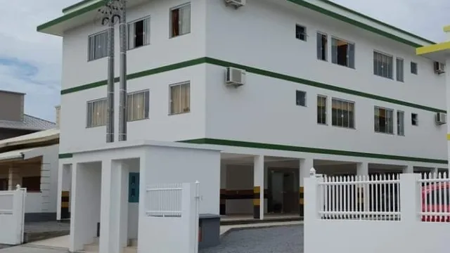 Residencial D'Praia, praia Ponta do Papagaio e praia da Pinheira.