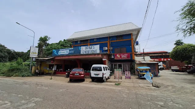 Bona's Chao Long Haus