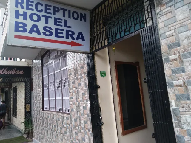 Hotel Basera