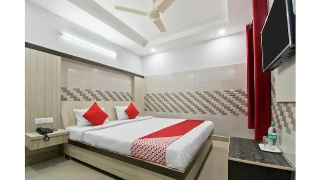 OYO 24887 New Suhani