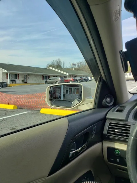 Century Square Shopping Center