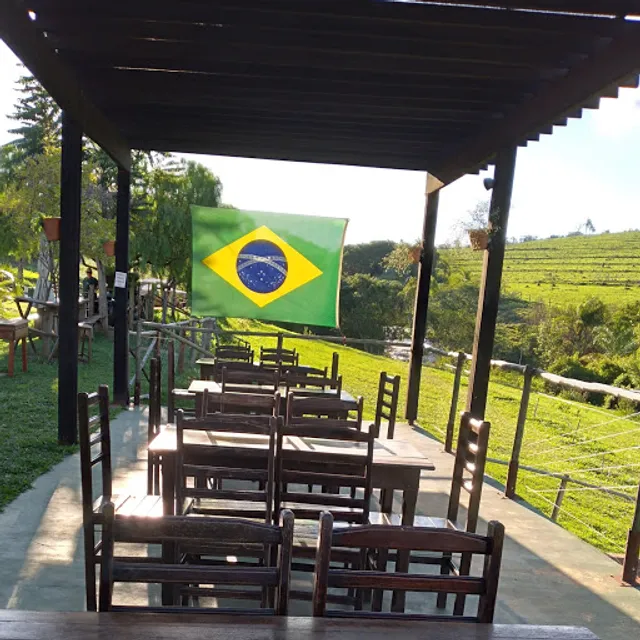 Restaurante Cachoeira do Escorrega / Camping