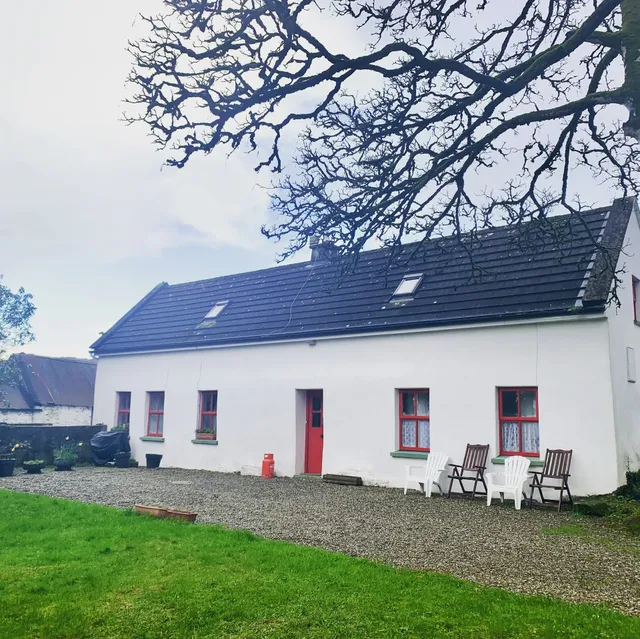 Lough Graney Self Catering Cottage