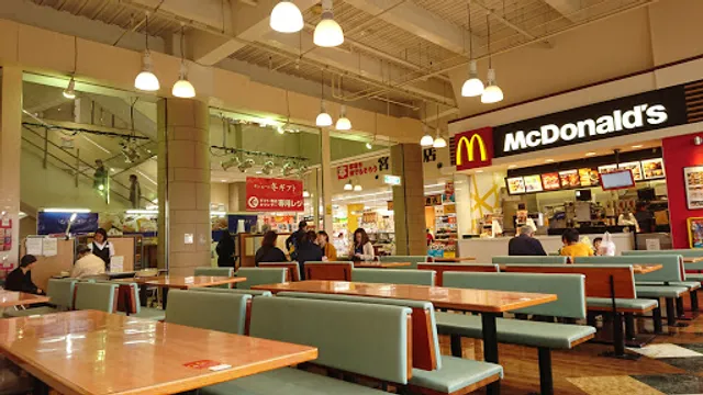 McDonald's in Tomigusuku San-A