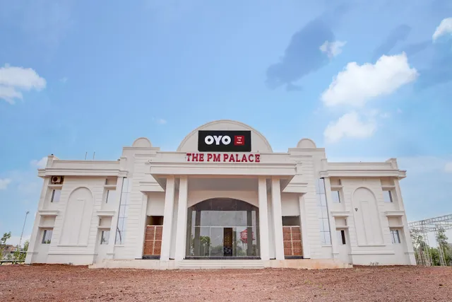 OYO THE PM PALACE