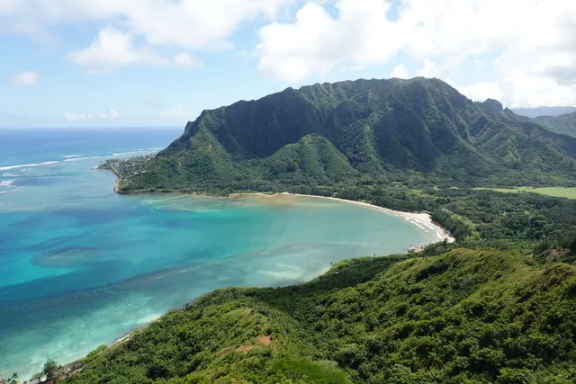 Kahana Bay