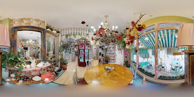 Lilies Garden Tea Room