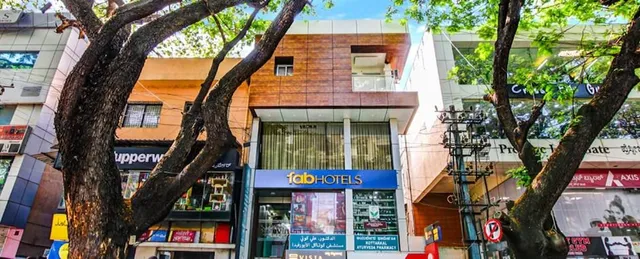 FabHotel Vista Suites - Hotel in Frazer Town