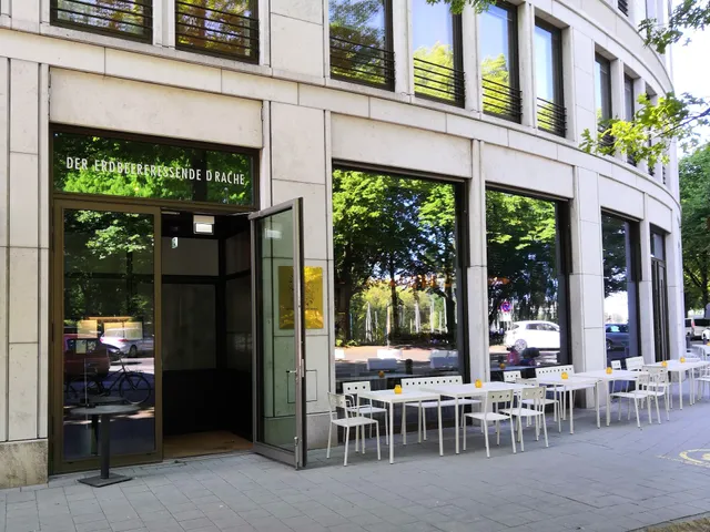 Der erdbeerfressende Drache