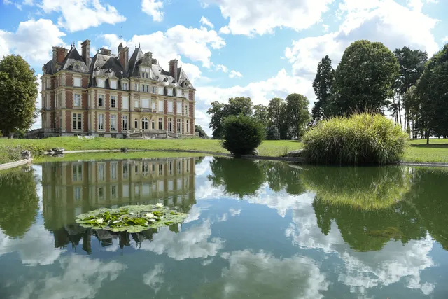 Residence at Château de la Trousse
