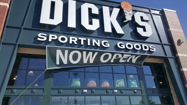 DICK'S Sporting Goods