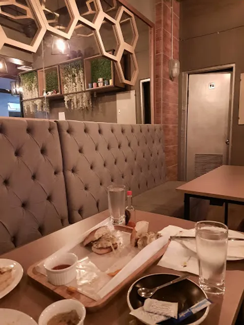 Royal Place Indian Restaurant - Main Branch