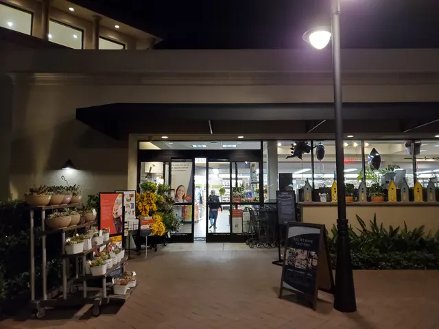 Harbor View Shopping Center