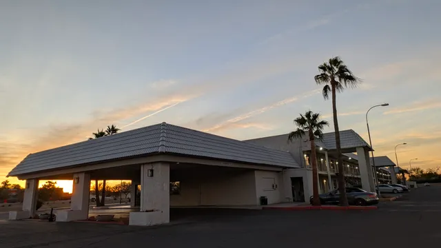 OYO Hotel Mesa AZ Downtown East