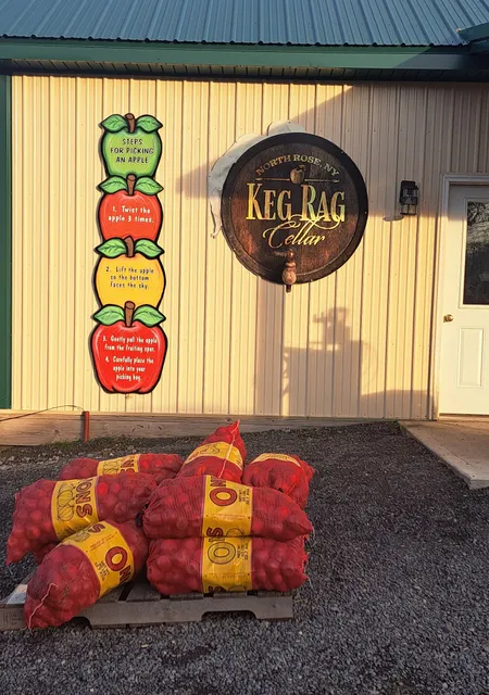 The Apple Farm Stand @ Stonegoose Farms