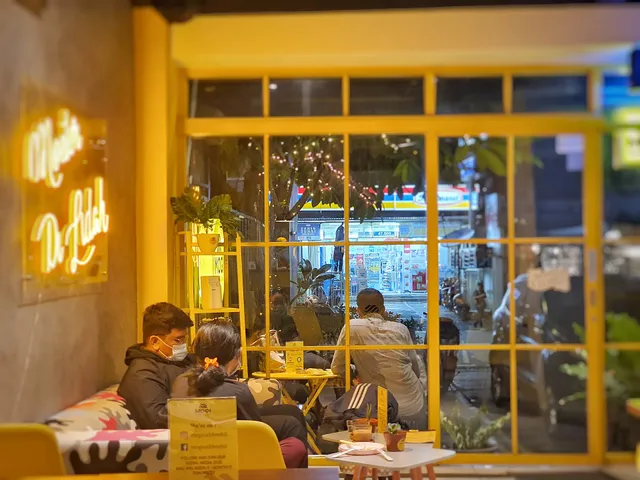 MOGI Cafe & Catering