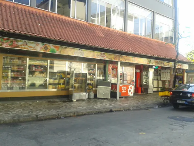 Santa Sarah Bakery and Grocery