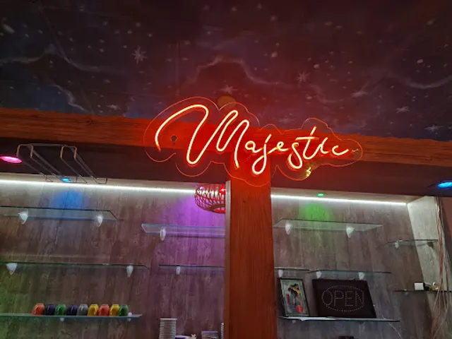 Majestic - Café & Cocktailbar