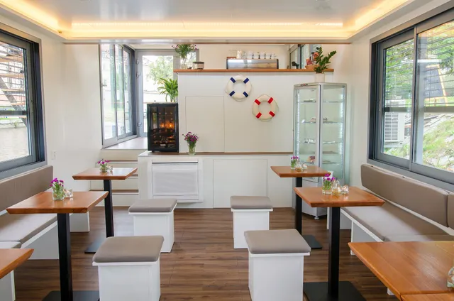 Plavby Budějovice & Půjčovna LANNA