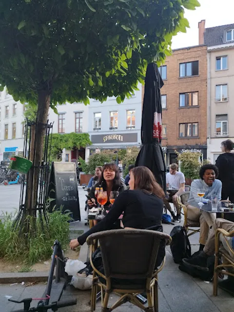 Le Bar parallèle
