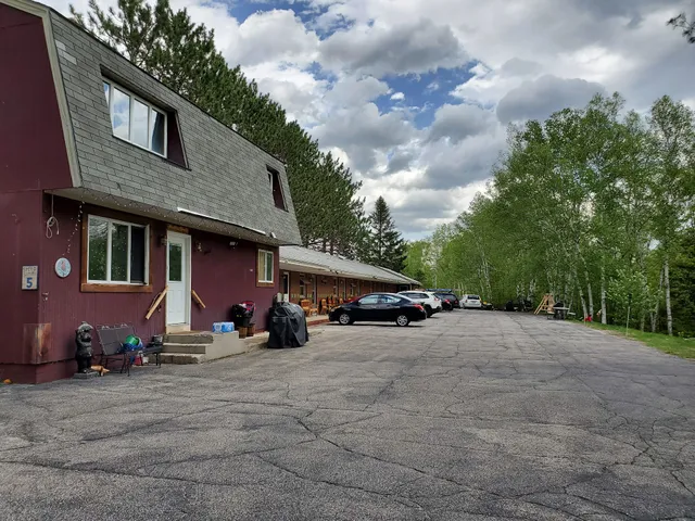 Birch Bend MotoLodge