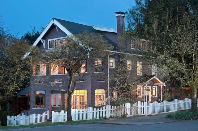 Fulton House Bed & Breakfast in Portland