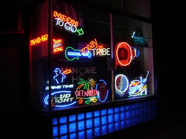 CAN DO NEON & ADVERTISING