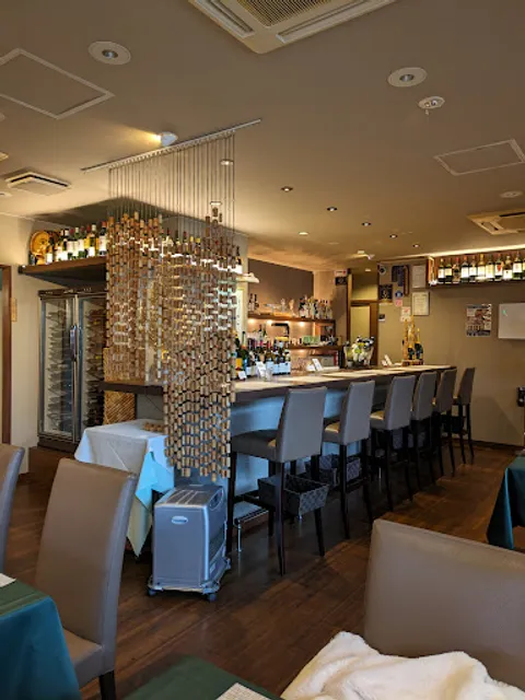 ワインサロン エルミタージュ