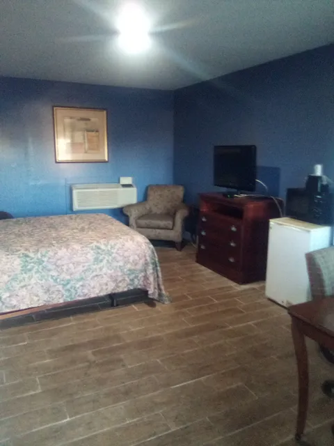 Walker’s deluxe motel