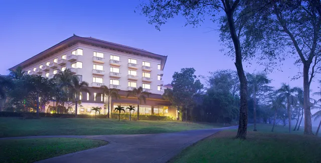 Puri KIIC Golf View Hotel