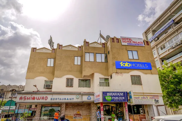 FabHotel Silver Palace - Hotel in Jashoda Nagar, Ahmedabad