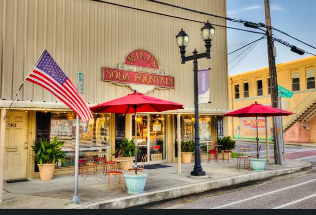 Mike’s old fashion ice cream shop