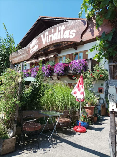 Otti's Ice & Cafe Garden