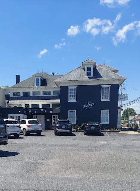 Gracie's On West Main