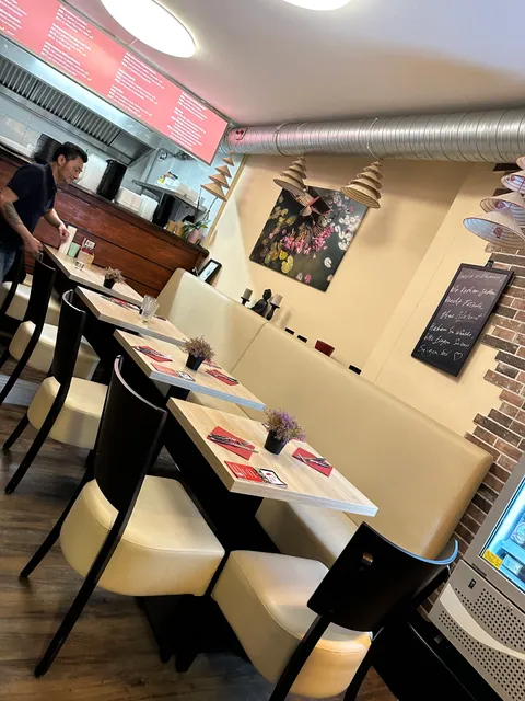 Sushi-Bar Vietnam Cuisine