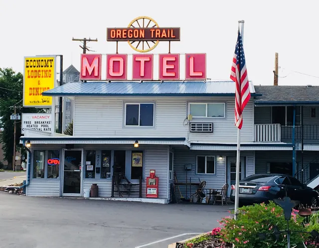 Oregon Trail Motel & Restaurant