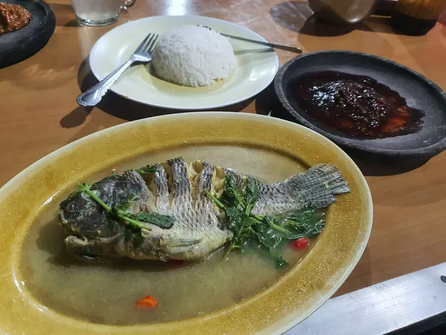 Seafood Tuban Indah.