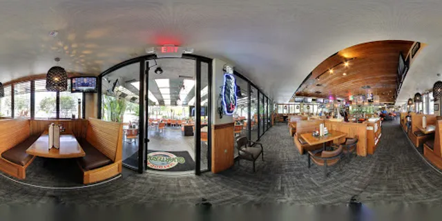 Quarterdeck Restaurant + Sports Bar