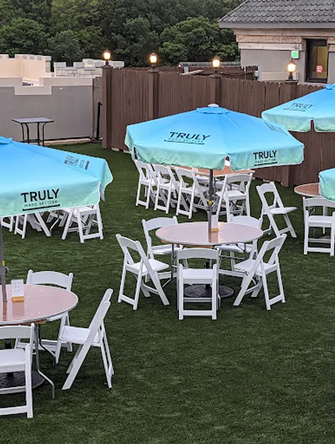 Stonewater Restaurant at Castle Ridge