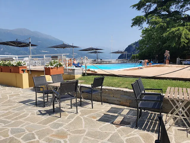 Blanco Lounge Bar & Restaurant