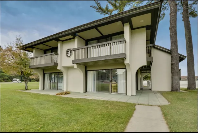 Deer Lake Villas - Boyne Mountain Resort